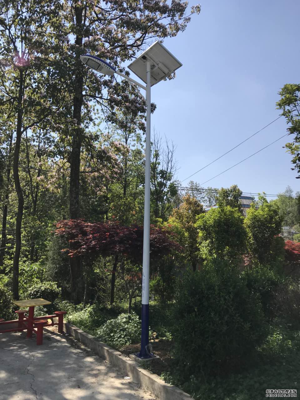 貴州省盤(pán)州市農(nóng)村太陽(yáng)能路燈安裝